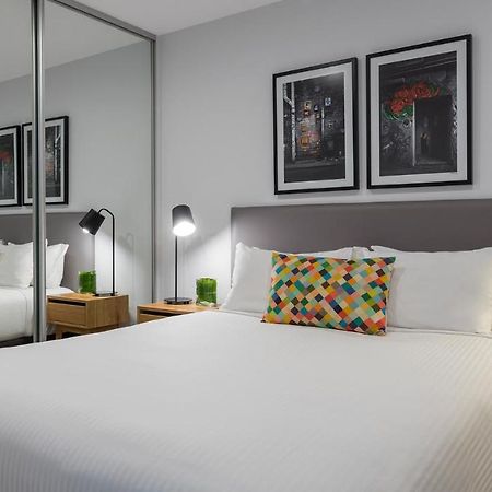 Oaks Melbourne Southbank Suites Exterior photo